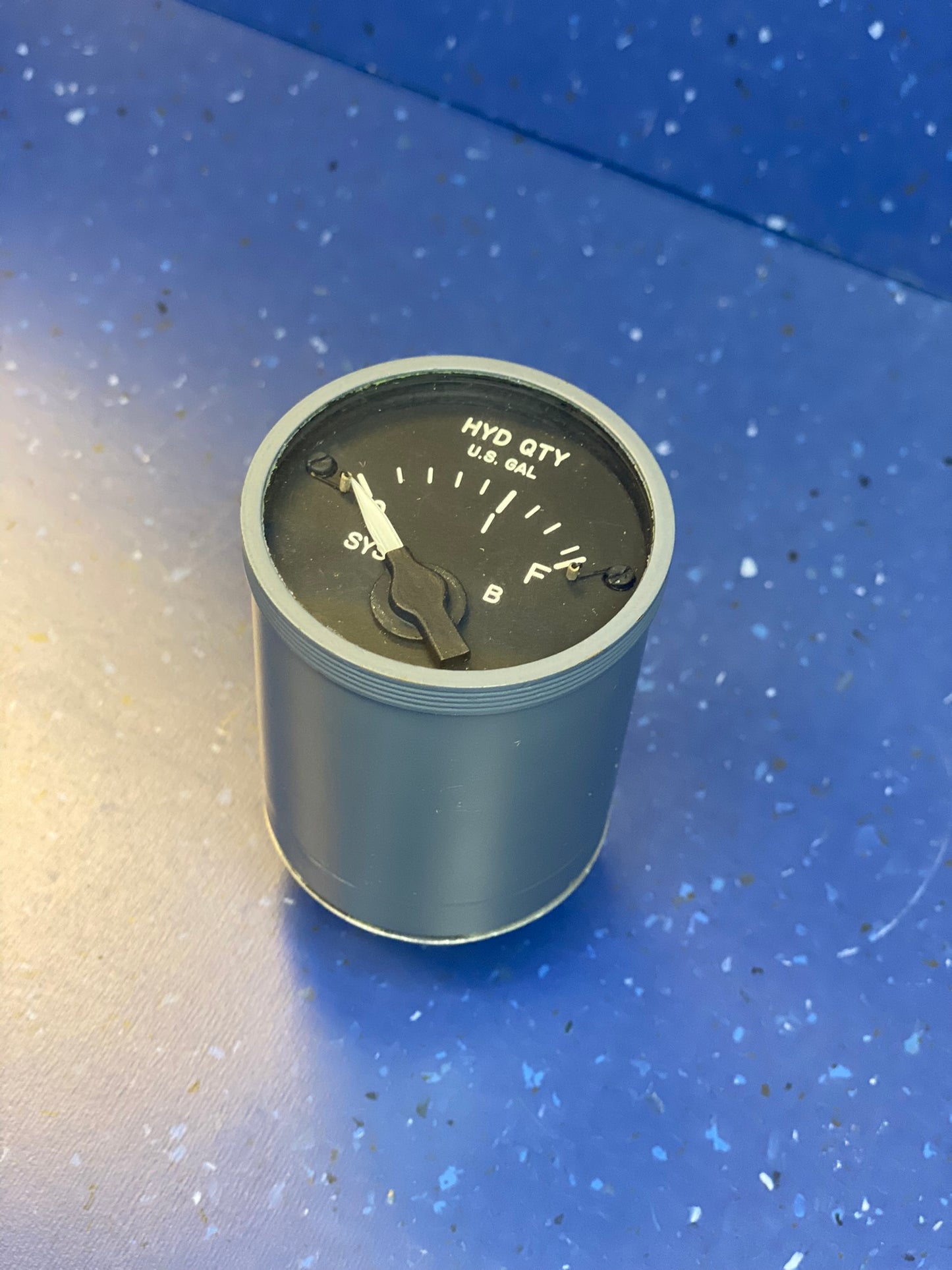 Classic 1990’s Hyd Oil Qty Indicator